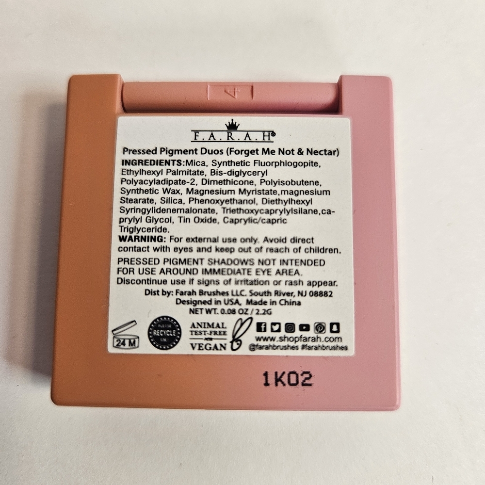 F.A.R.A.H Dual Eyeshadow in Forget Me Not and Nectar - Picture 4 of 5